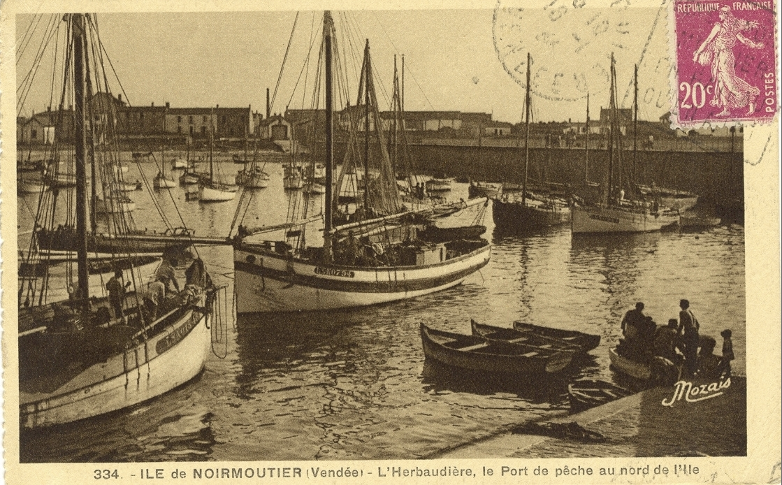 Le Port de l'Herbaudière, historiquement un port sardinier, qui propose aujourd'hui avec sa criée une large variété de poissons et curstacés
